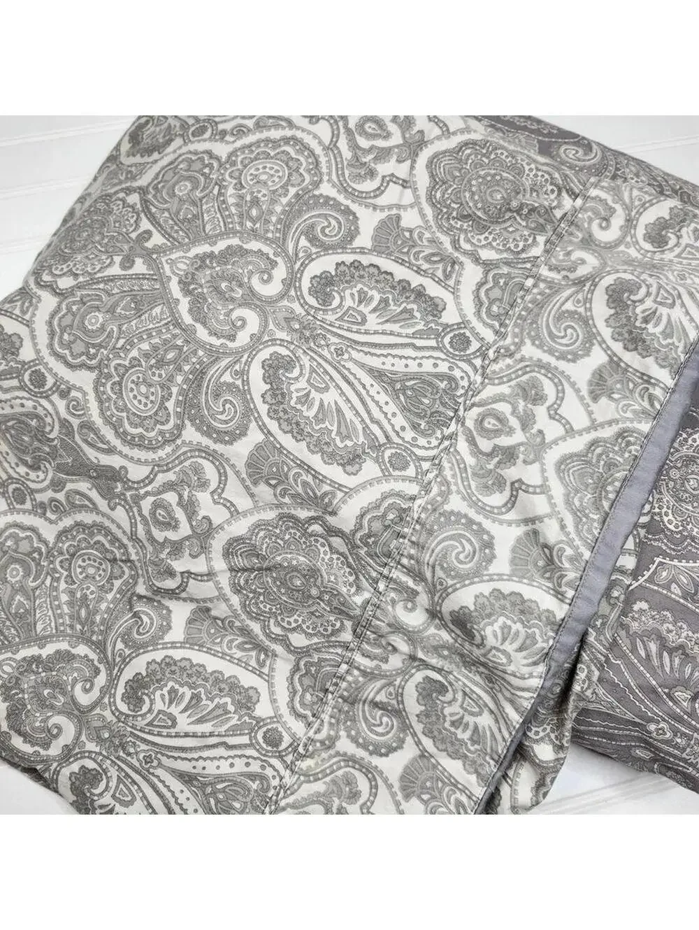 Copperloom Queen Gray Paisley Luxury Duvet + 2 Pillowcases + 1 King Pillowcase